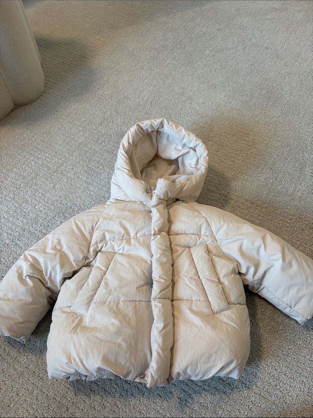 Zara Kids Hooded Puffer Jacket in Light Cream